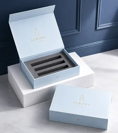 Magnetic-Closure Rigid Boxes